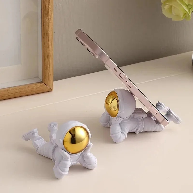 かわいい宇宙飛行士のデスクトップ像宇宙飛行士フィギュア電話ホ - Home Office Call Center のレビューと価格